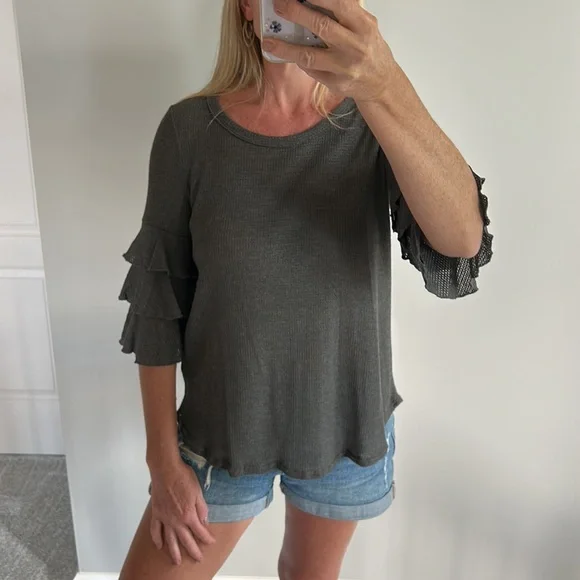 Grey Tiered Ruffle Sleeve Top - Picture 3 of 8
